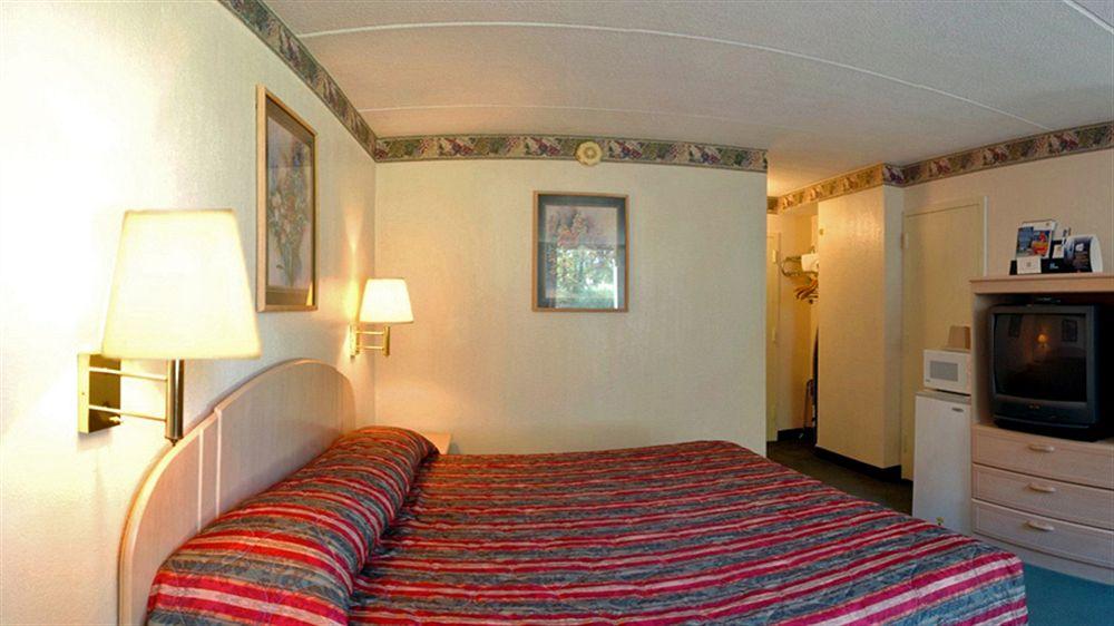 Motel 6-Henderson, Tx Eksteriør billede